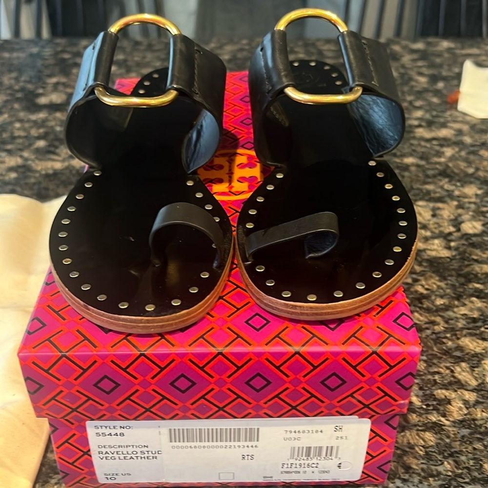 Tory Burch Ravello Stud Veg Leather Sandel